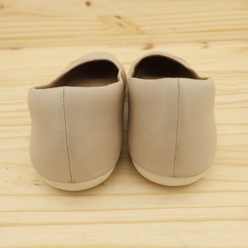 Clarks Womens Ballet Flats Sz 8 M Tan Leather Slip On Chic Comfort Shoes - Picture 4 of 9